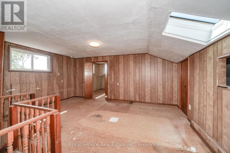 65 COMBERMERE DRIVE, Toronto (Parkwoods-Donalda), Ontario, M3A2W4