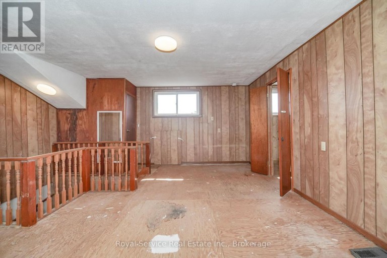 65 COMBERMERE DRIVE, Toronto (Parkwoods-Donalda), Ontario, M3A2W4