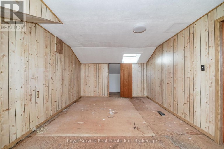 65 COMBERMERE DRIVE, Toronto (Parkwoods-Donalda), Ontario, M3A2W4