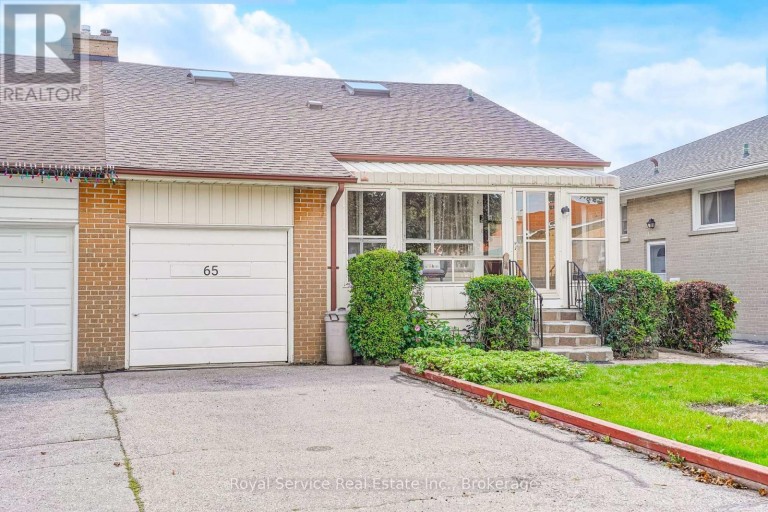65 COMBERMERE DRIVE, Toronto (Parkwoods-Donalda), Ontario, M3A2W4