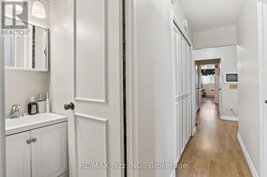 401 - 363 SIMCOE STREET N Oshawa (O'Neill) Ontario photo 31