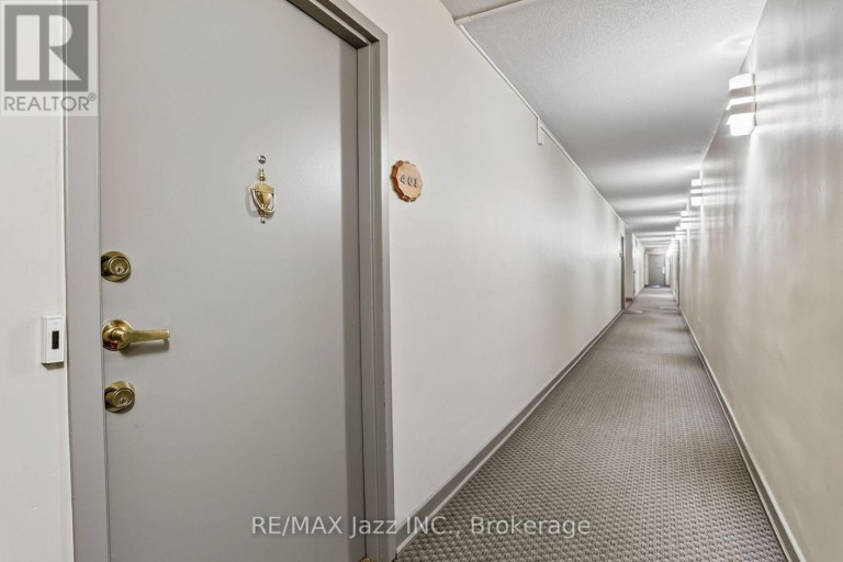 401 - 363 SIMCOE STREET N, Oshawa (O'Neill), Ontario, L1G4T2