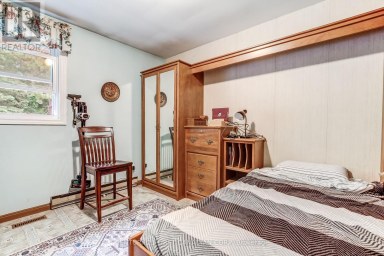 6892 CENTURY DRIVE Strathroy-Caradoc Ontario photo 11