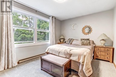 6892 CENTURY DRIVE Strathroy-Caradoc Ontario photo 12