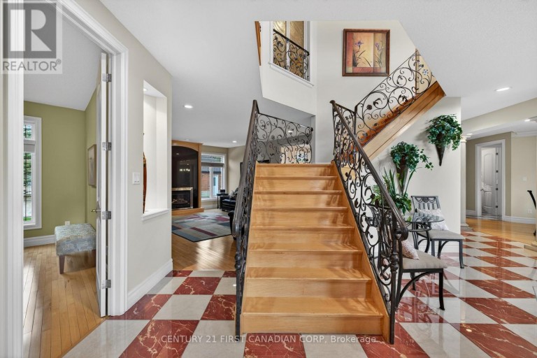 2 - 7222 CLAYTON WALK, London South (South V), Ontario, N6P1W1