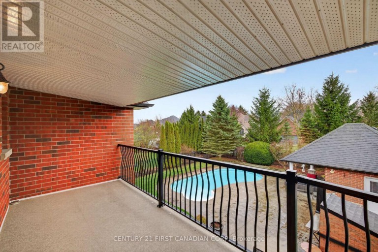 2 - 7222 CLAYTON WALK, London South (South V), Ontario, N6P1W1