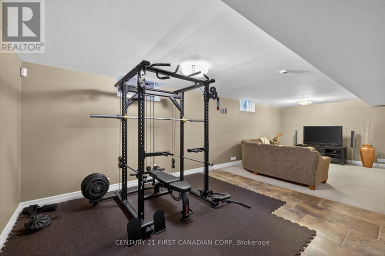 2 - 7222 CLAYTON WALK, London South (South V), Ontario, N6P1W1