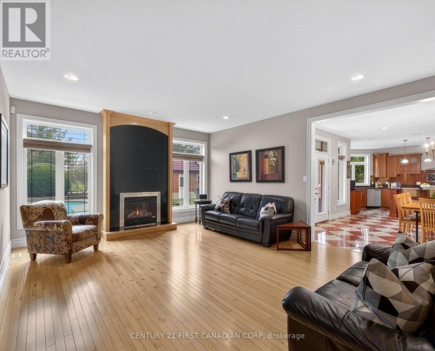 2 - 7222 CLAYTON WALK, London South (South V), Ontario, N6P1W1