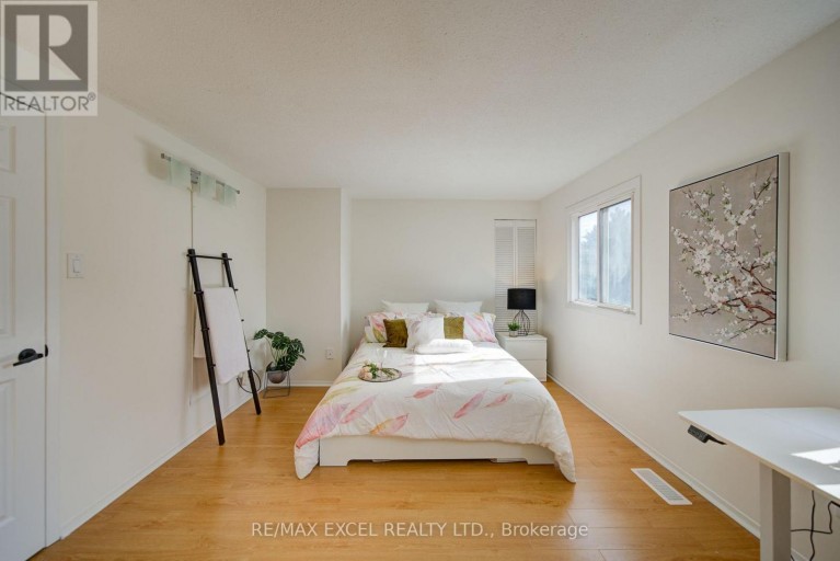 142 SHADY HOLLOW DRIVE, Toronto (Milliken), Ontario, M1V2L8