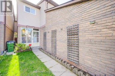 142 SHADY HOLLOW DRIVE Toronto (Milliken) Ontario photo 3