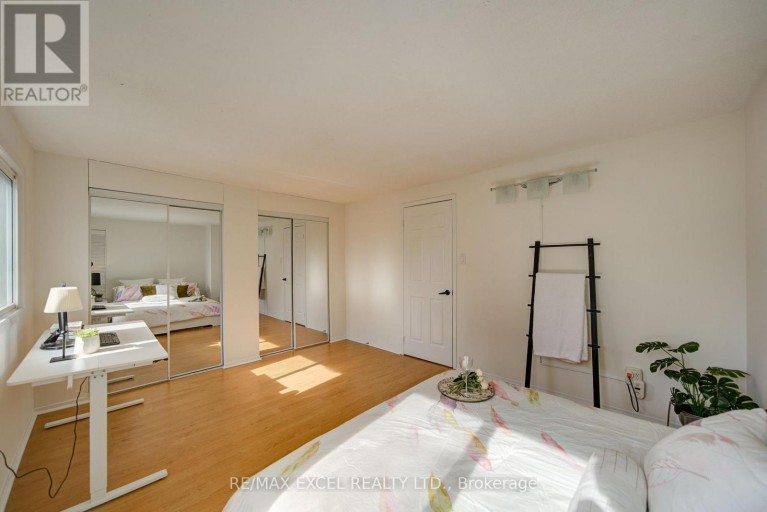 142 SHADY HOLLOW DRIVE, Toronto (Milliken), Ontario, M1V2L8
