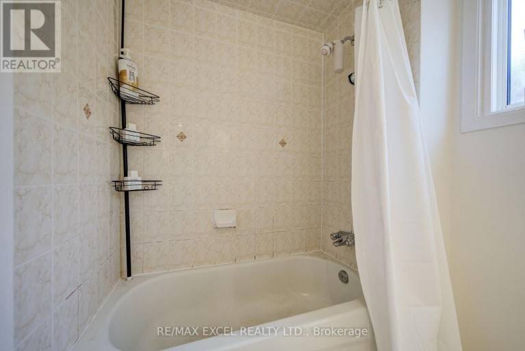142 SHADY HOLLOW DRIVE, Toronto (Milliken), Ontario, M1V2L8