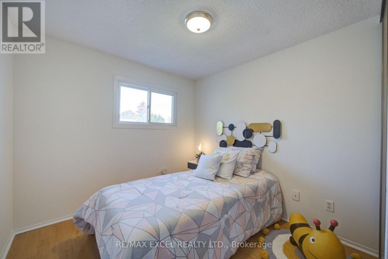 142 SHADY HOLLOW DRIVE, Toronto (Milliken), Ontario, M1V2L8