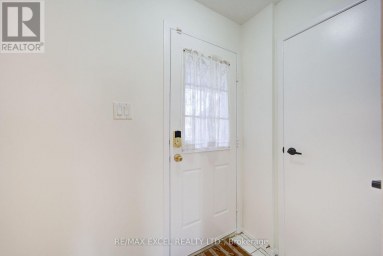 142 SHADY HOLLOW DRIVE Toronto (Milliken) Ontario photo 4
