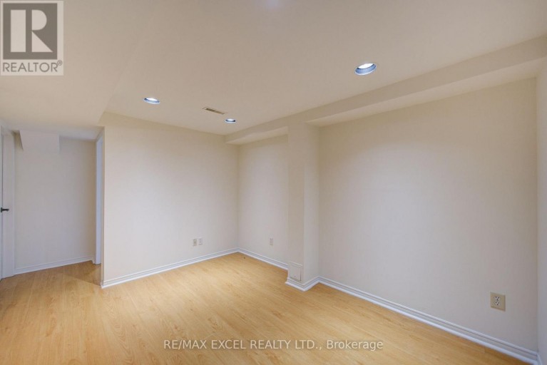 142 SHADY HOLLOW DRIVE, Toronto (Milliken), Ontario, M1V2L8