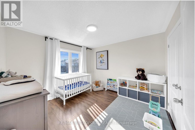 23 GORDON COWLING STREET, Clarington (Courtice), Ontario, L1E0G7