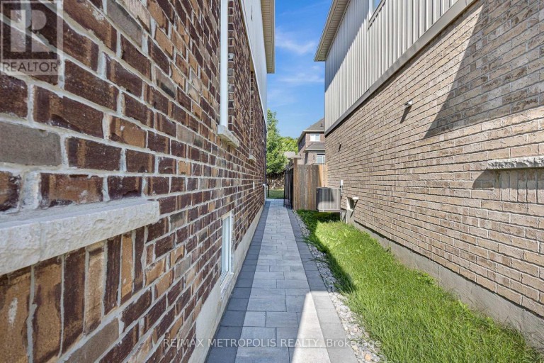 23 GORDON COWLING STREET, Clarington (Courtice), Ontario, L1E0G7
