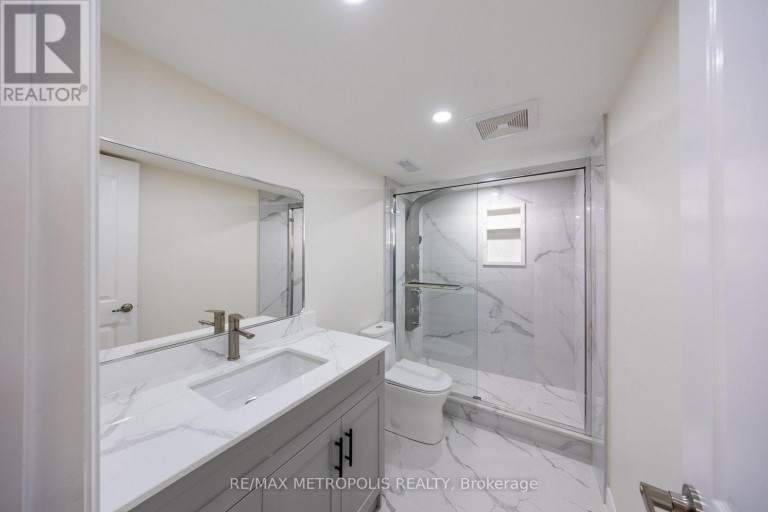 23 GORDON COWLING STREET, Clarington (Courtice), Ontario, L1E0G7