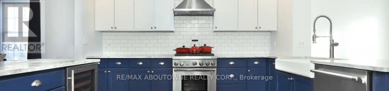 1 - 4 BAST PLACE, Waterloo, Ontario, N2J4G8