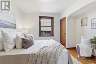 216 COLLEGE AVENUE Oshawa (Vanier) Ontario photo 15