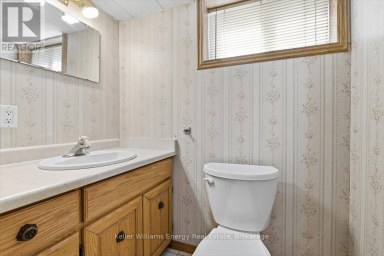 216 COLLEGE AVENUE Oshawa (Vanier) Ontario photo 33
