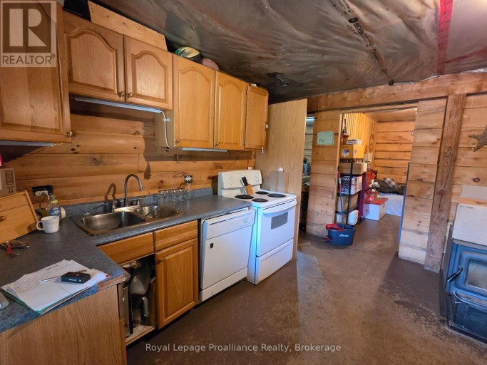 152 ADDINGTON RD 3, Addington Highlands, Ontario, K0H1K0