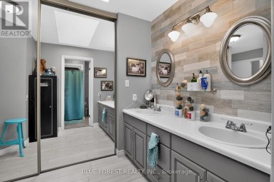 23081 PIONEER LINE West Elgin Ontario photo 21