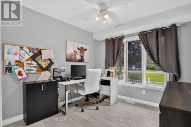 23081 PIONEER LINE West Elgin Ontario photo 23