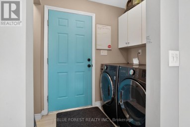 23081 PIONEER LINE West Elgin Ontario photo 26
