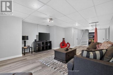 23081 PIONEER LINE West Elgin Ontario photo 29