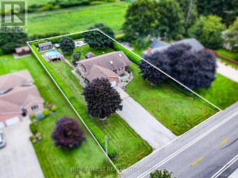 23081 PIONEER LINE West Elgin Ontario photo 3