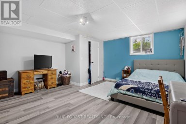23081 PIONEER LINE West Elgin Ontario photo 31