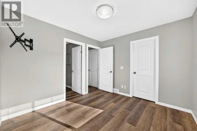 108 New Brighton Point SE Calgary Alberta photo 27