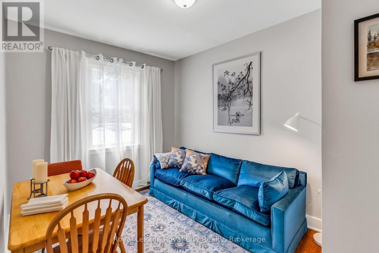 56 WINSTON CRESCENT, Guelph (St. George's), Ontario, N1E2K2