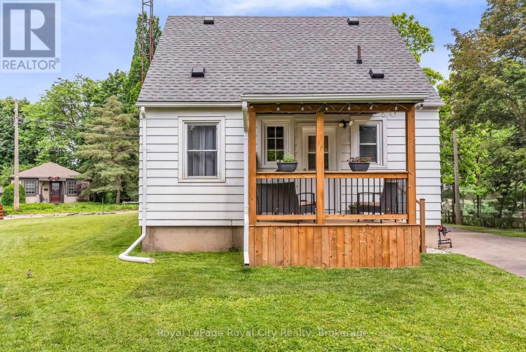 56 WINSTON CRESCENT, Guelph (St. George's), Ontario, N1E2K2