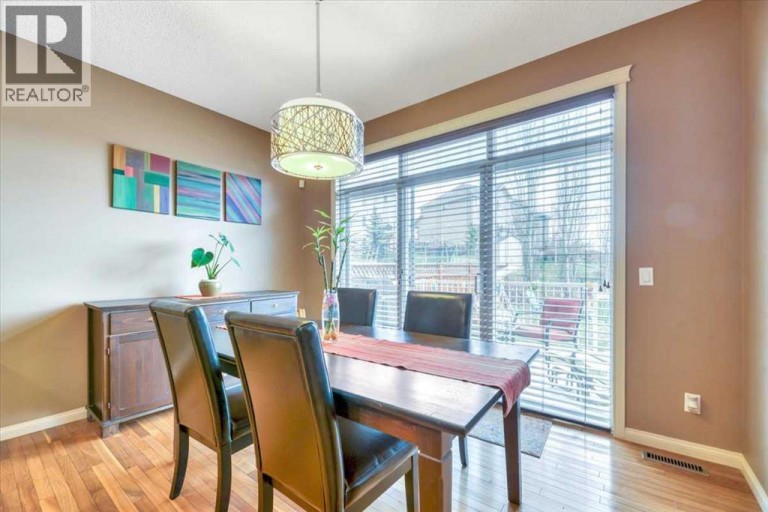8 Sunset Square, Cochrane, Alberta, T4C0H4