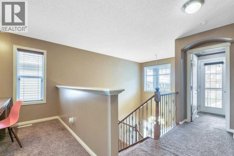 8 Sunset Square, Cochrane, Alberta, T4C0H4