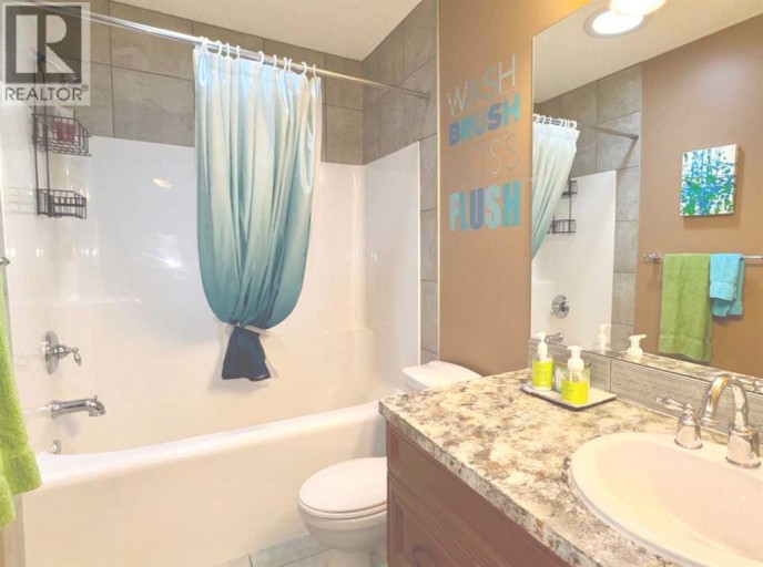 8 Sunset Square, Cochrane, Alberta, T4C0H4