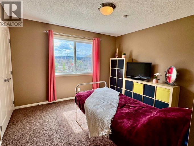 8 Sunset Square, Cochrane, Alberta, T4C0H4