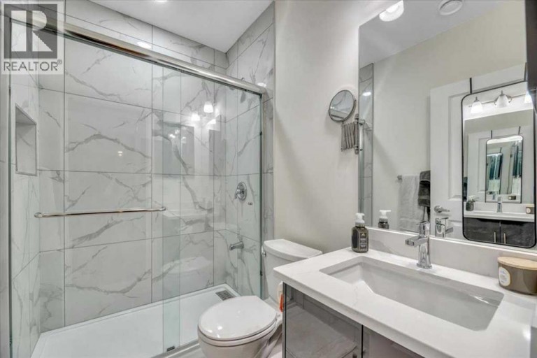 8 Sunset Square, Cochrane, Alberta, T4C0H4