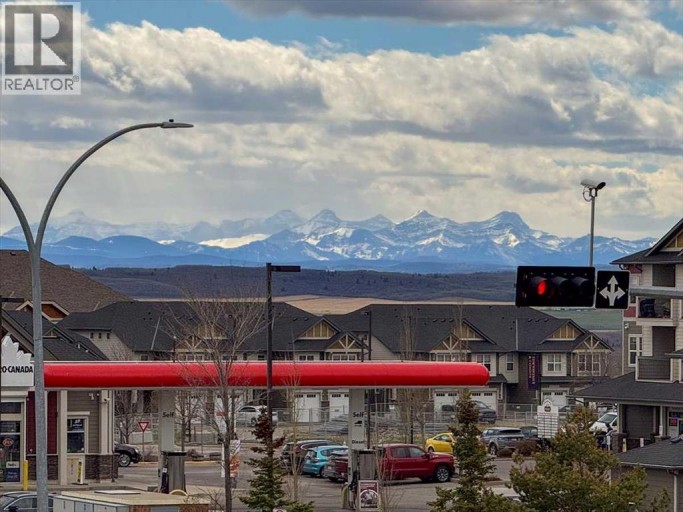 8 Sunset Square, Cochrane, Alberta, T4C0H4