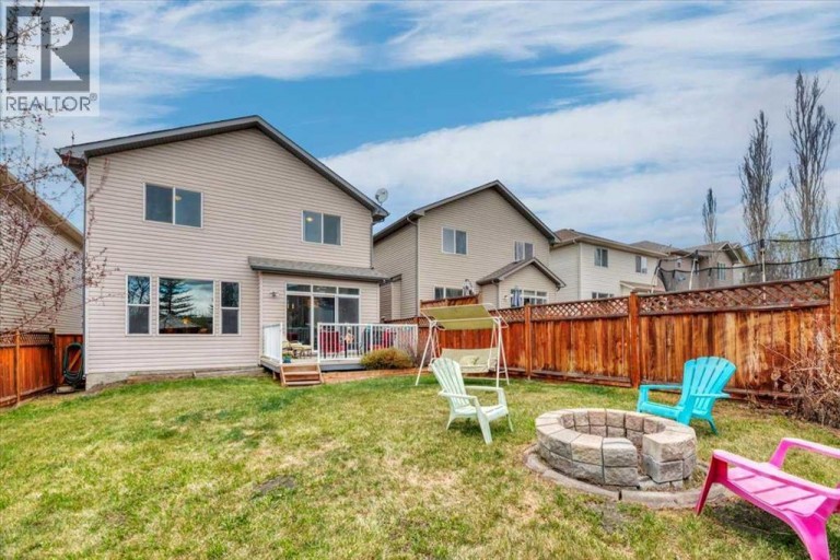 8 Sunset Square, Cochrane, Alberta, T4C0H4