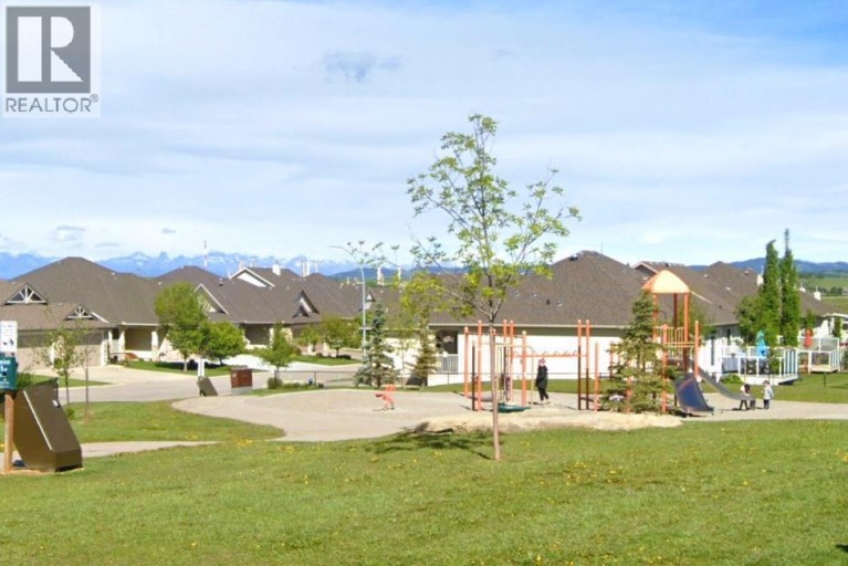 8 Sunset Square, Cochrane, Alberta, T4C0H4