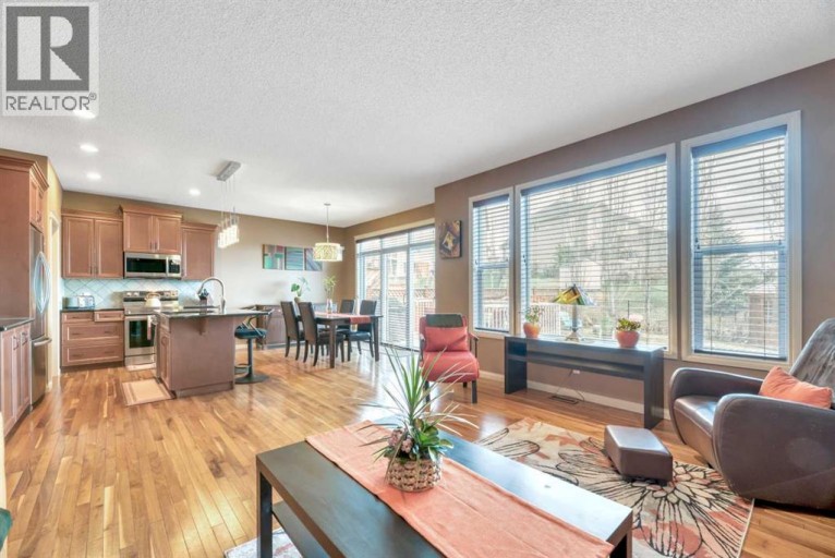 8 Sunset Square, Cochrane, Alberta, T4C0H4