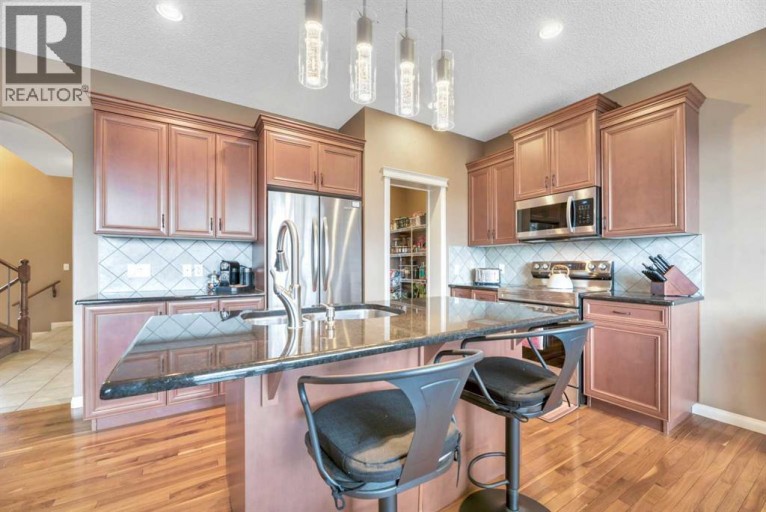 8 Sunset Square, Cochrane, Alberta, T4C0H4