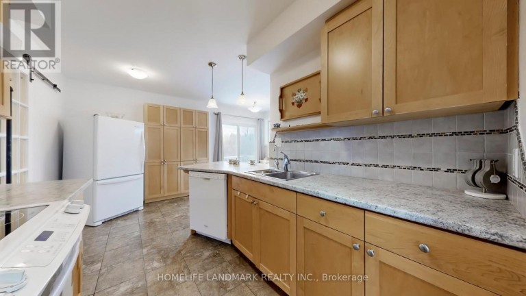 172 SUSSEX STREET, Oshawa (Eastdale), Ontario, L1G1V9