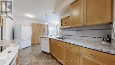 172 SUSSEX STREET Oshawa (Eastdale) Ontario photo 5