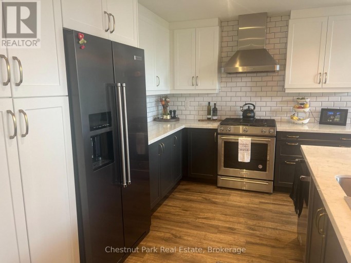 22 KENNEDY AVENUE, Collingwood, Ontario, L9Y0Z5