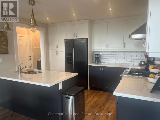 22 KENNEDY AVENUE, Collingwood, Ontario, L9Y0Z5