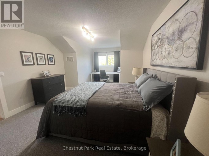 22 KENNEDY AVENUE, Collingwood, Ontario, L9Y0Z5